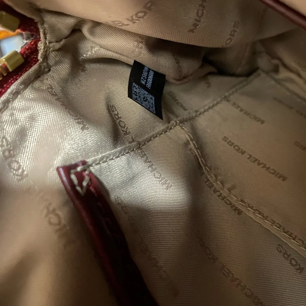 Michael Kors Mercer Gallery Satchel • Large • Reinforced Corners • Center Zip • - Picture 8 of 15